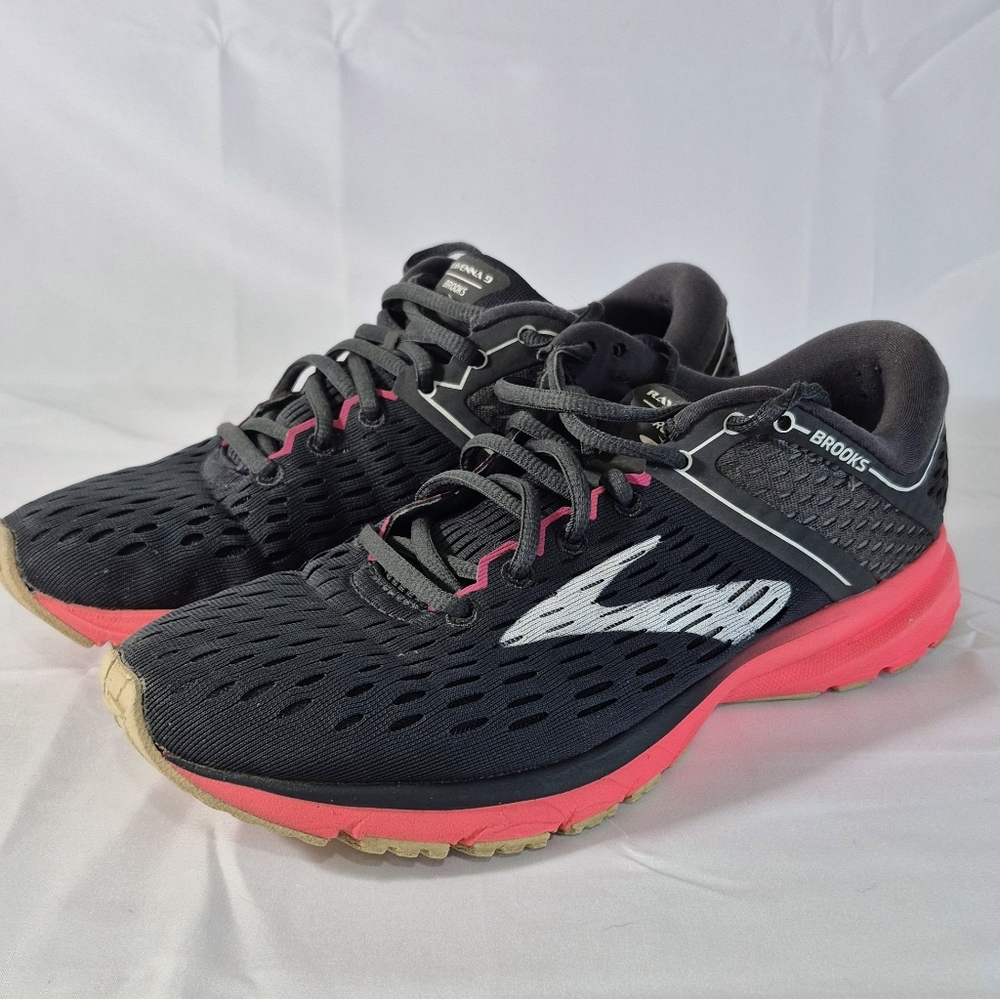 Brooks Ravenna 9 Womens Size 9.5 Running Sneakers Black Low Top 1202691B027